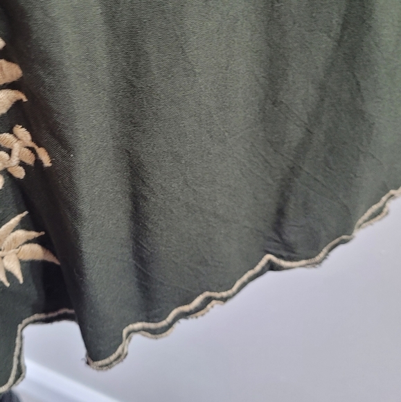 C/C CHIC CONNECTION Embroidered Beach cover-up or sundress M - Picture 5 of 6